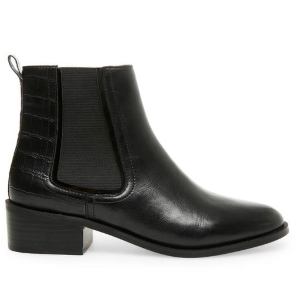Steve Madden Devan Black Boot NWOT